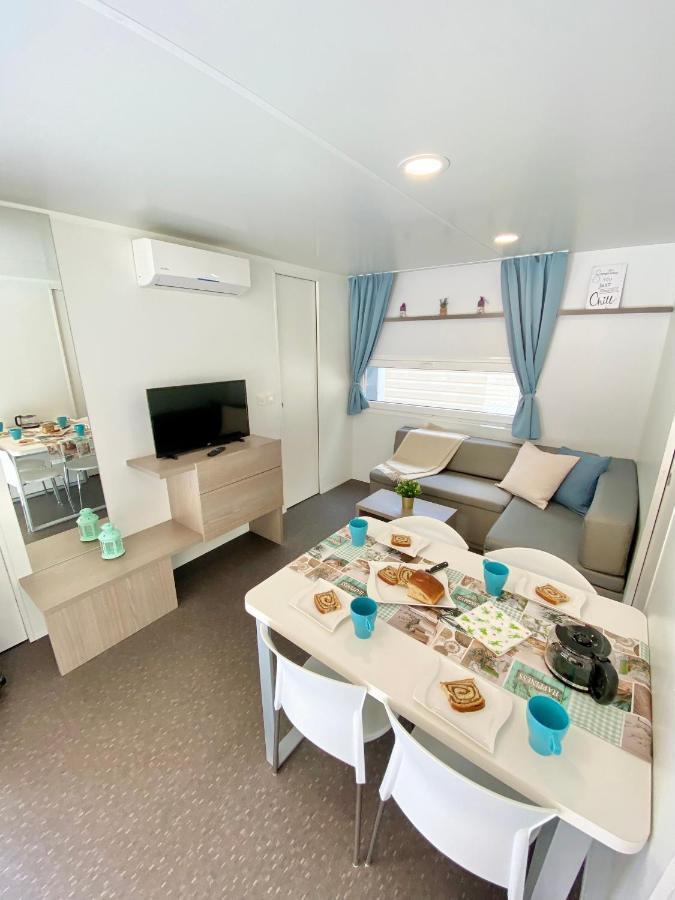 Mobile Homes Malu Biograd Na Moru Bagian luar foto