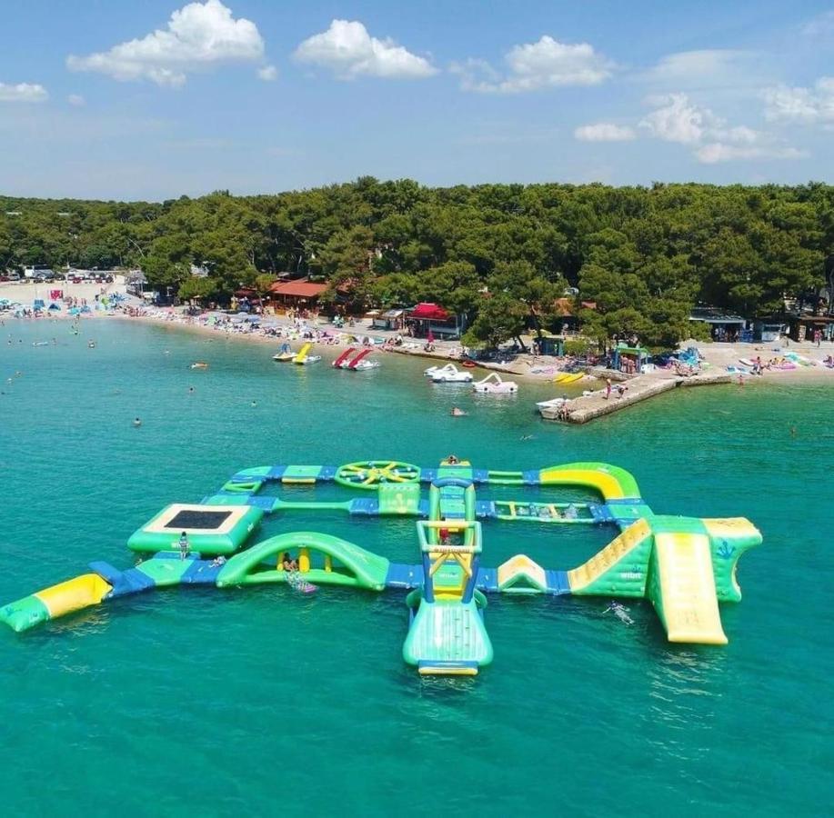 Mobile Homes Malu Biograd Na Moru Bagian luar foto