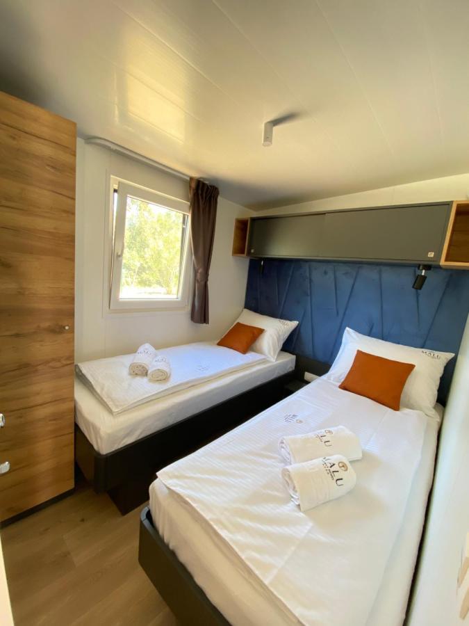 Mobile Homes Malu Biograd Na Moru Bagian luar foto